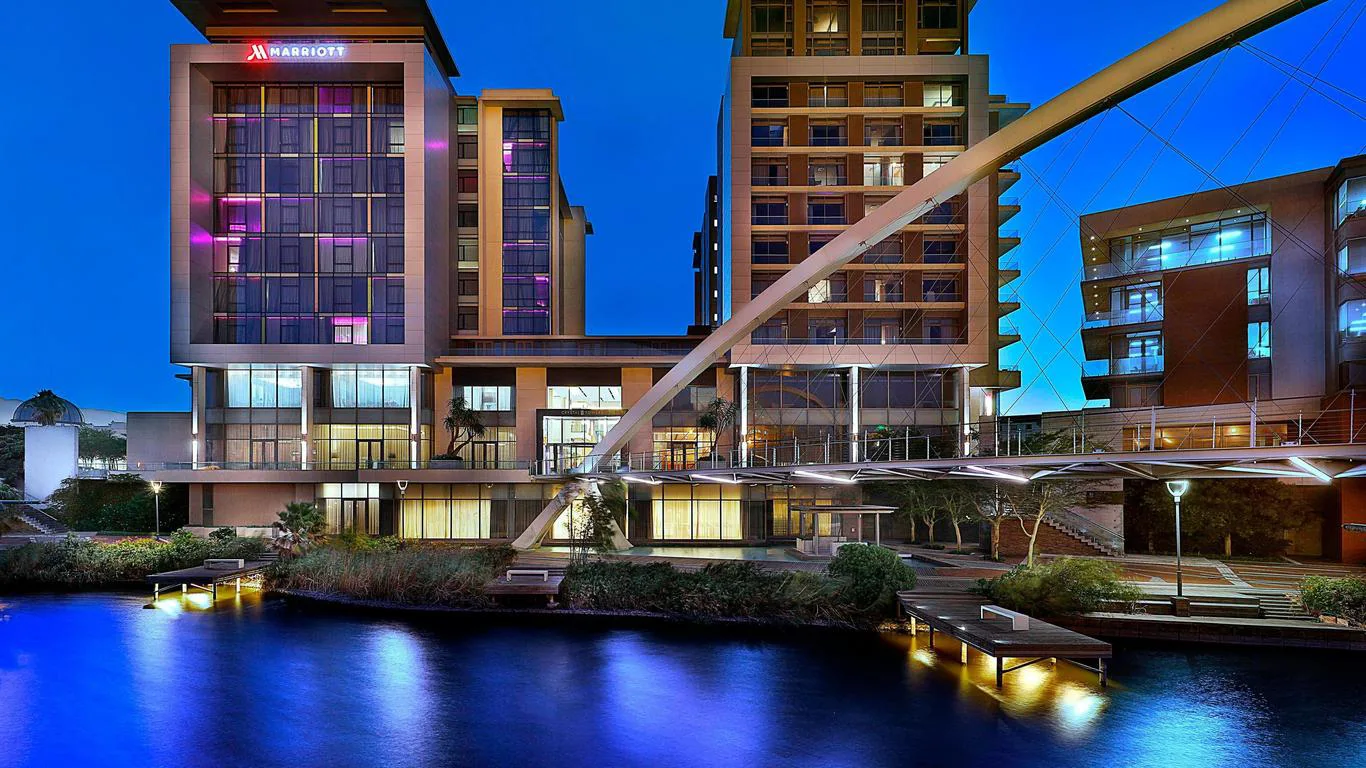 Marriot Hotel Crystal Towers